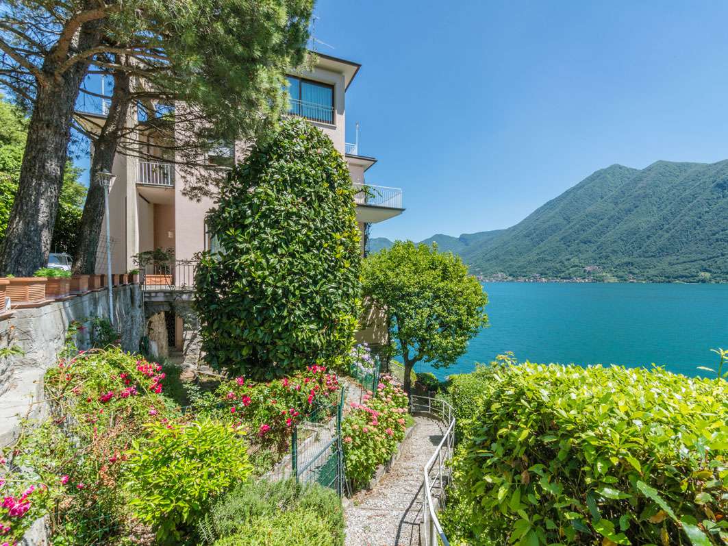 Lovingly Maintained 4 bedroom Villa for sale in Argegno, Lombardy