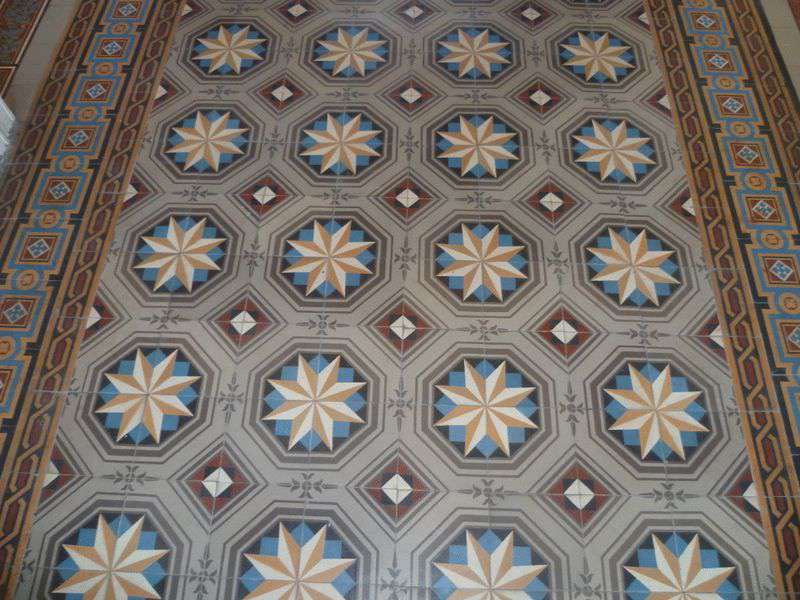 This most attractive chateau comes with 8 bedroom suites and an independent