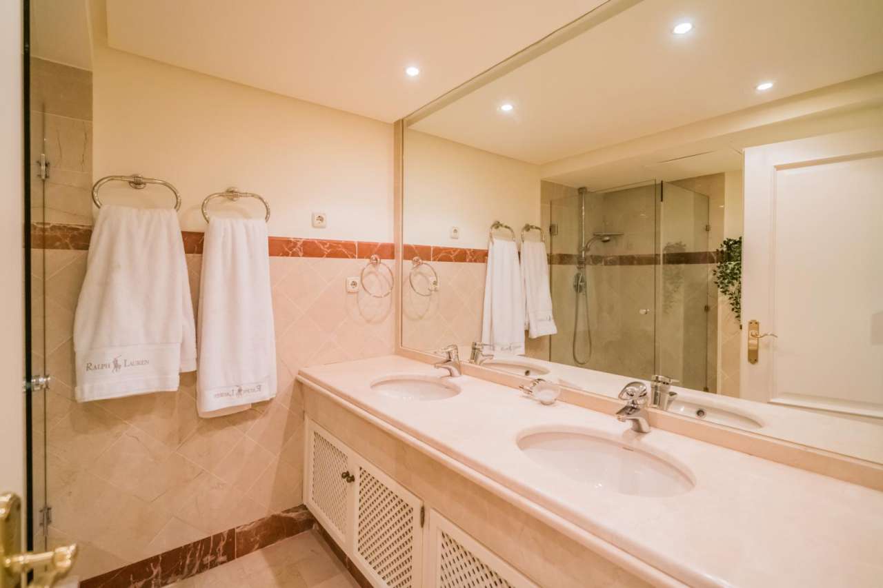 Stunning 3 bedroom Penthouse for sale with sea view in Cabo Bermejo