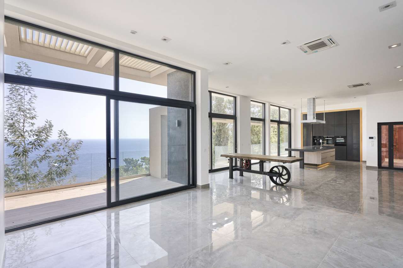 Newly built ultra modern and contemporary 5 bedroom villa, with a total spa