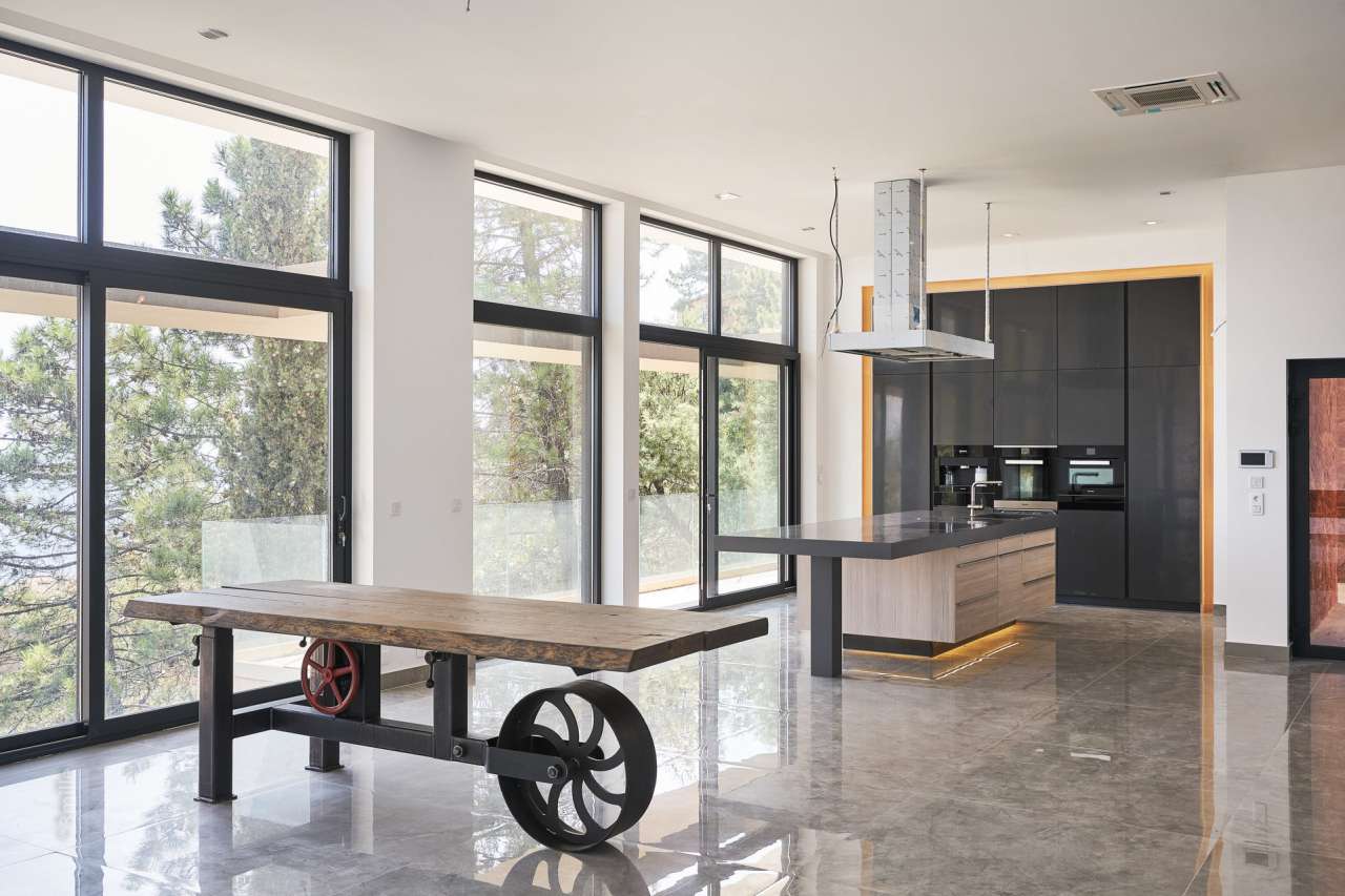 Newly built ultra modern and contemporary 5 bedroom villa, with a total spa