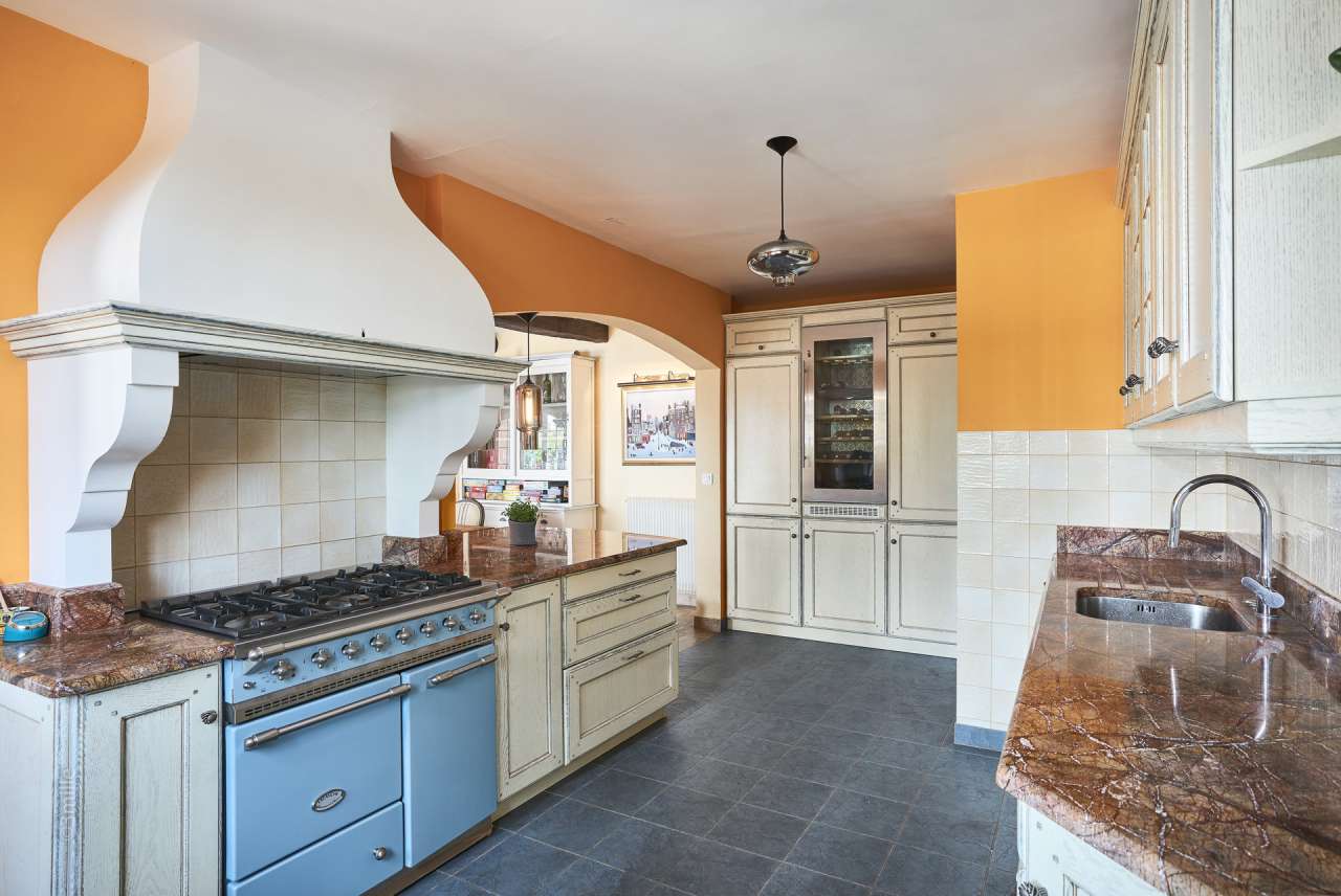 With stunning sea views, this superb Provencal style villa is ideally set w