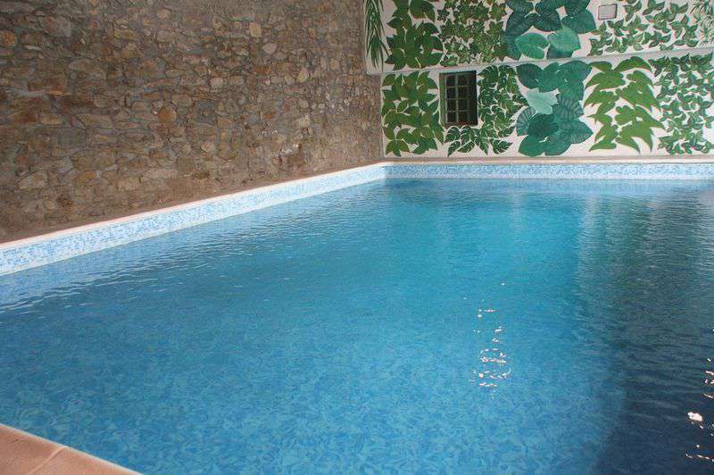 Fabulous manoir dating back to the 1700's in the heart of a large village c