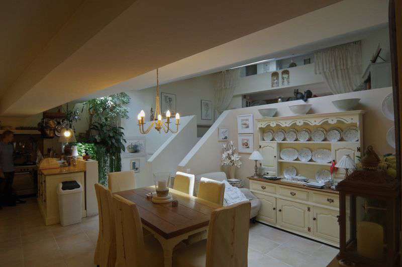 Fabulous manoir dating back to the 1700's in the heart of a large village c