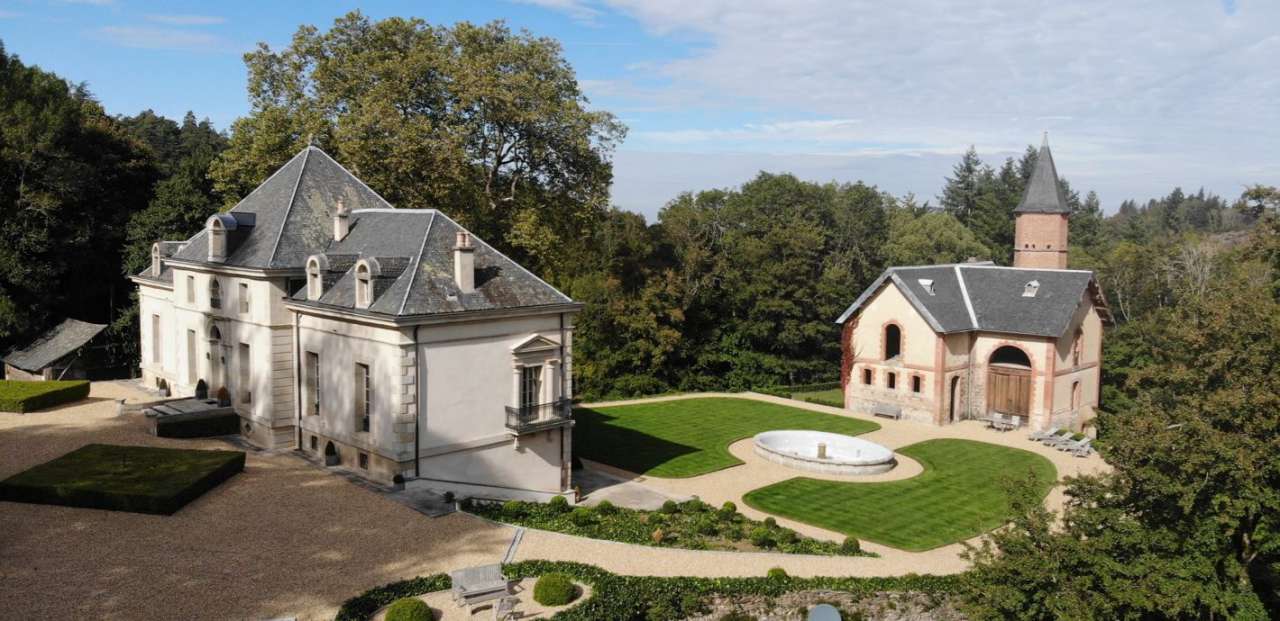 PRICE REDUCED – Immaculately presented and luxurious French Chateau, locate