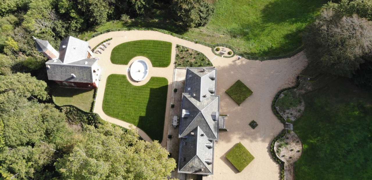 PRICE REDUCED – Immaculately presented and luxurious French Chateau, locate