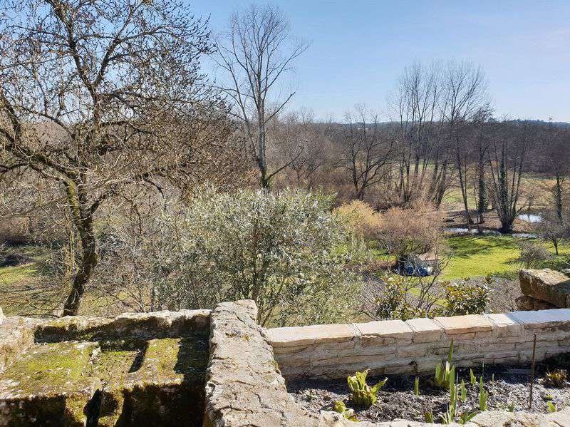 Pretty rural property close to the beautiful village of Villebois Lavalette