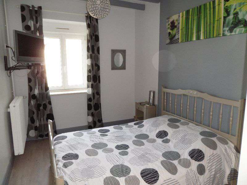 Charming fully refurbished and restored 5 bedroom house, ideally located in