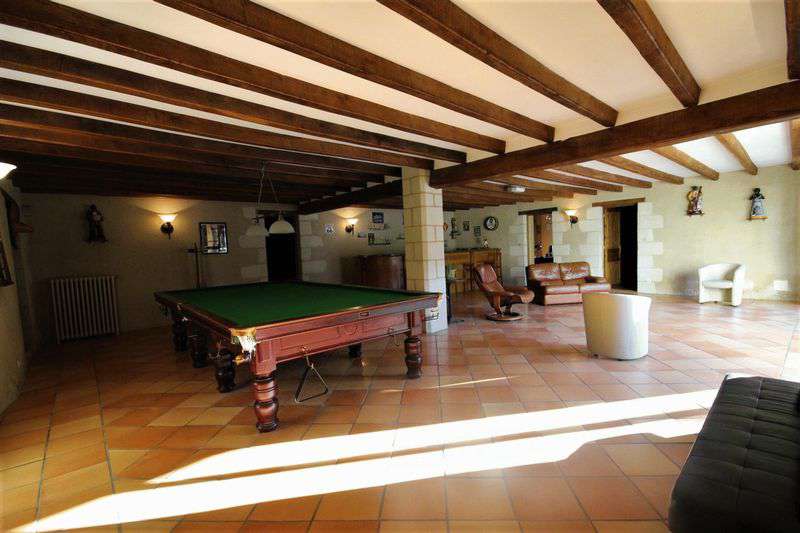 Spacious traditional farmhouse close to Marmand in a lovely rural setting,