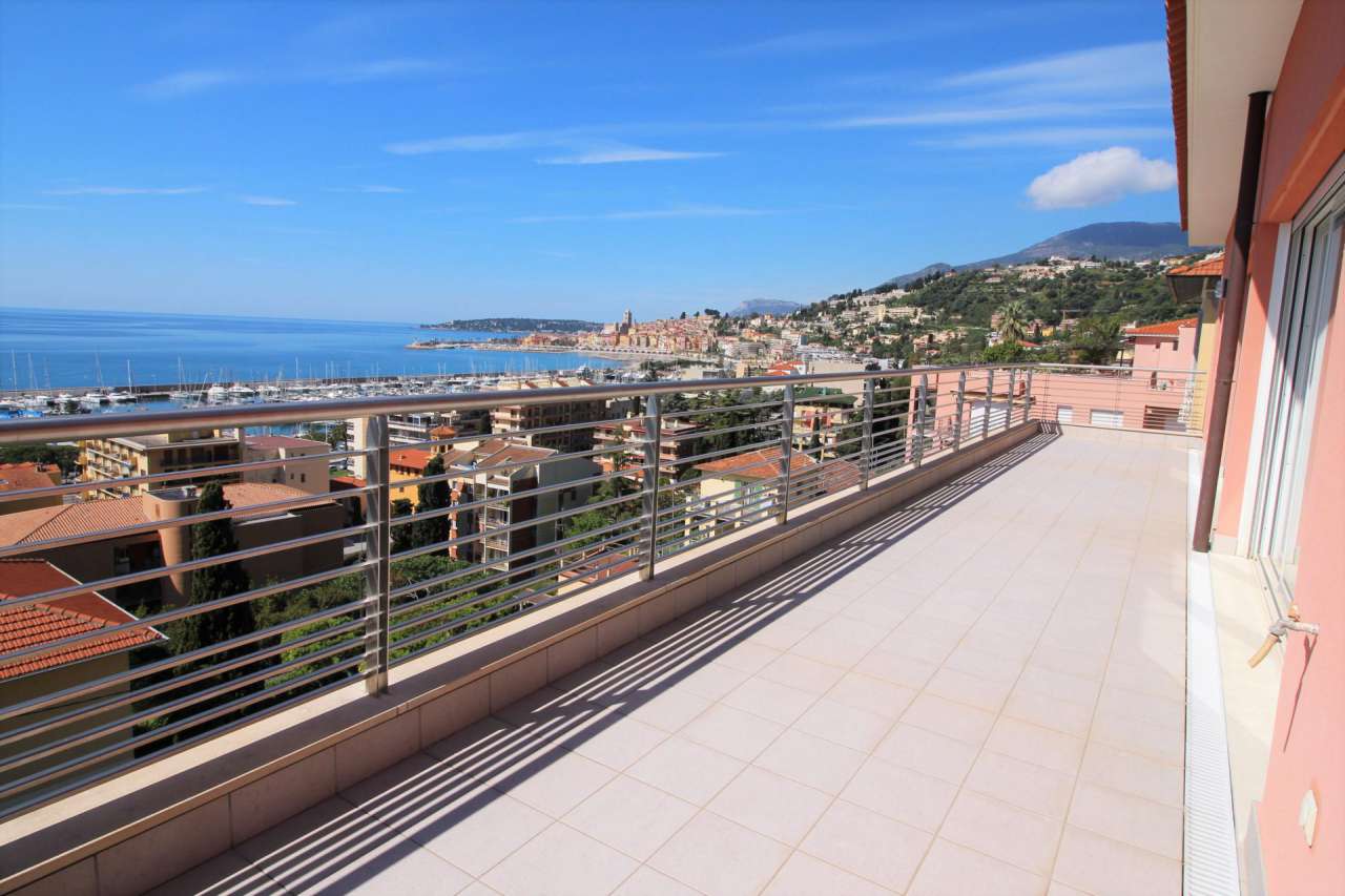 New Build 3 bedroom Penthouse for sale with sea view in Menton Garavan