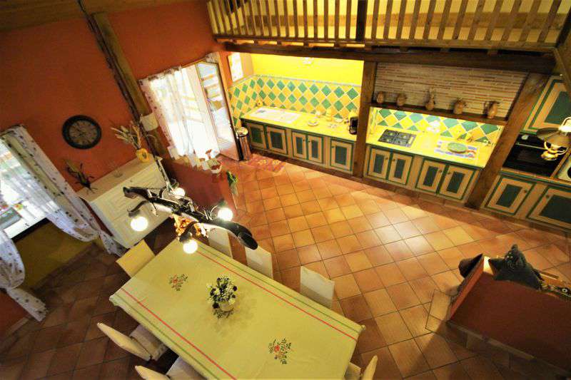 Set in over 3 acres of land is this charming 6 bedroom house with pool, enj