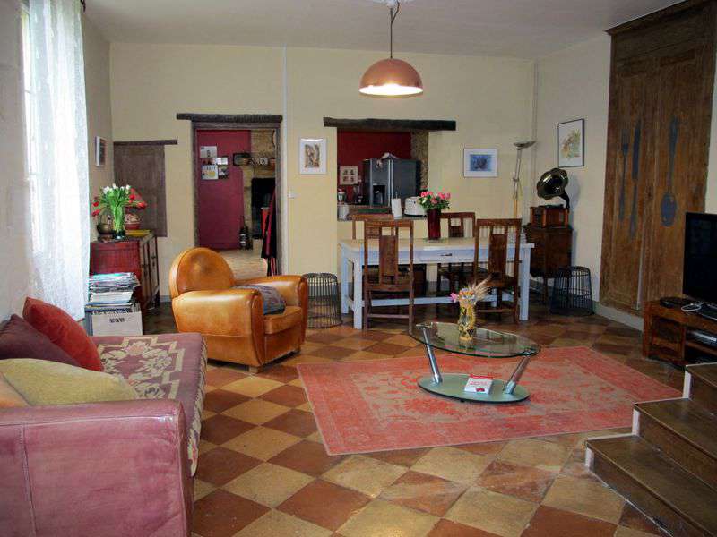 Full of character and charm, this spacious and beautifully presented Maison