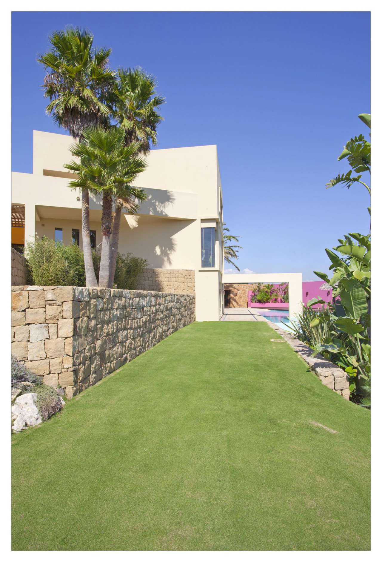 6 bedroom Villa for sale with sea view in Sotogrande, Andalucia