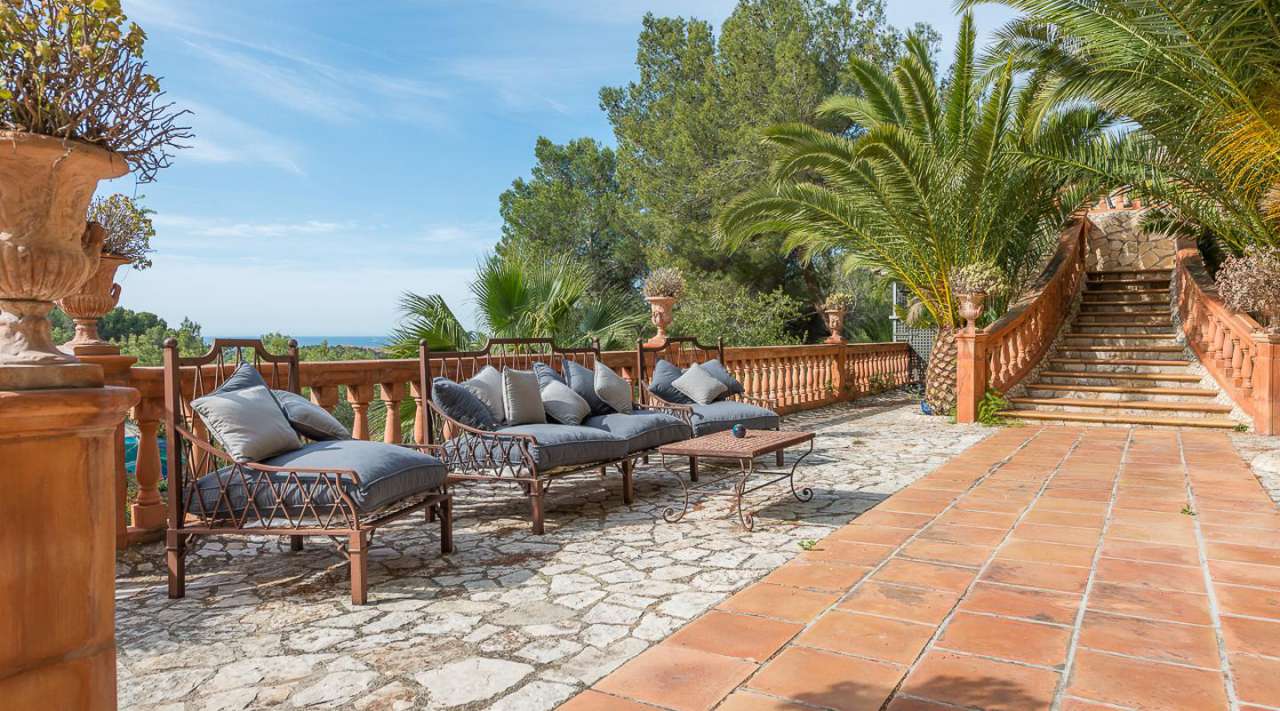 Luxury 4 bedroom Villa for sale with sea view in Genova, Mallorca