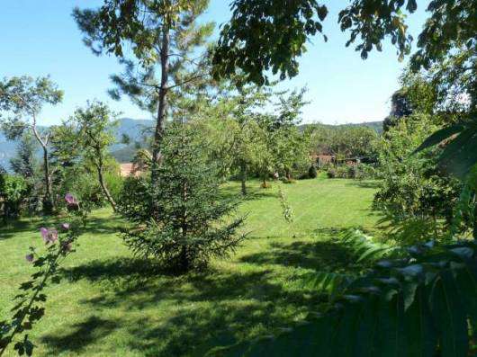 Grand and spacious stone built home, with a total well presented living are