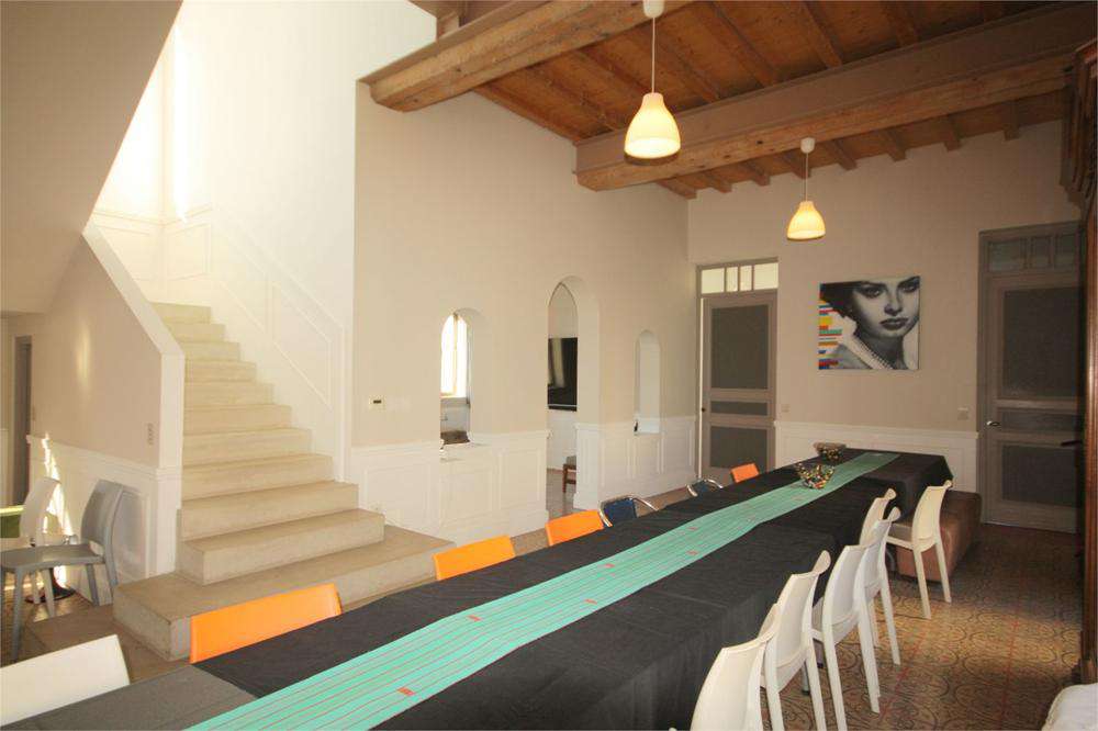 Superb wine estate with 40 hectares of productive vines and 2,000m2 of resi