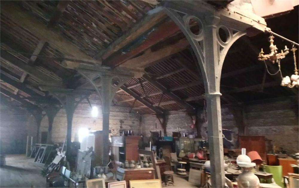 Intriguing income- generating XVIIth century property providing outstanding