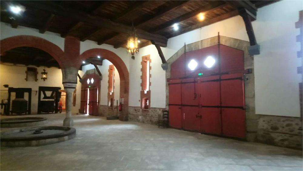 Intriguing income- generating XVIIth century property providing outstanding