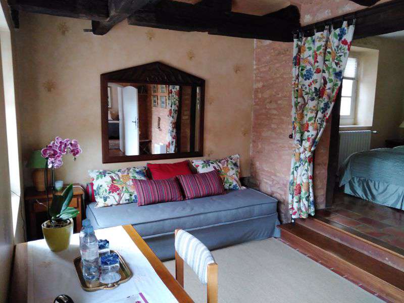 Delightful manoir tucked away in the Lot countryside, set in over 10 acres