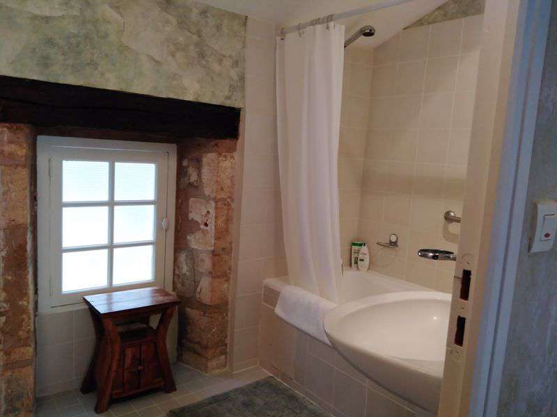 Delightful manoir tucked away in the Lot countryside, set in over 10 acres