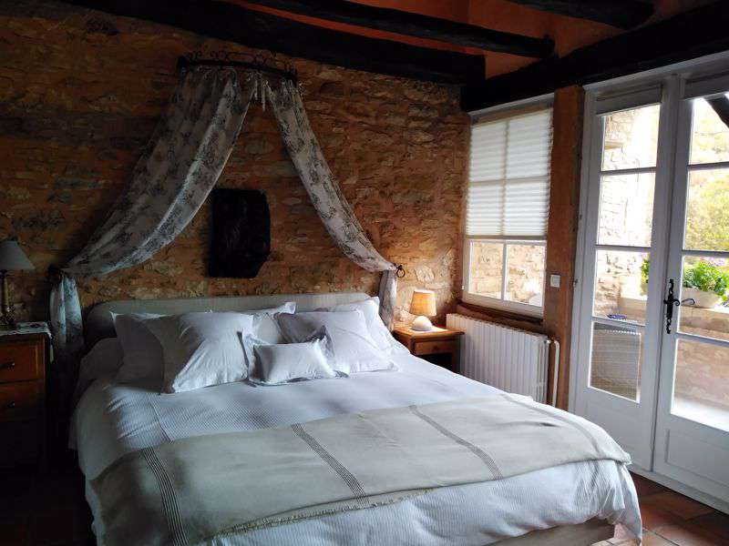 Delightful manoir tucked away in the Lot countryside, set in over 10 acres