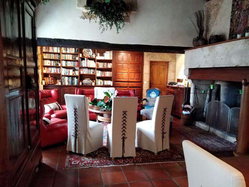 Delightful manoir tucked away in the Lot countryside, set in over 10 acres