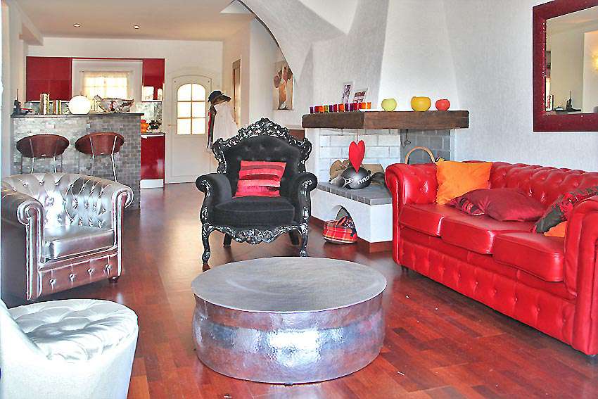 A beautifully renovated 3 storey, double-sized fisherman's house enjoying w