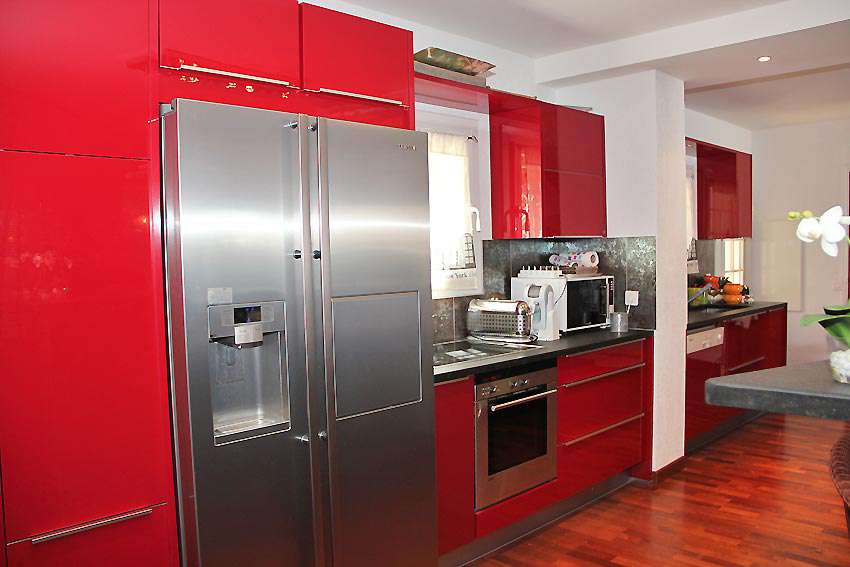 A beautifully renovated 3 storey, double-sized fisherman's house enjoying w