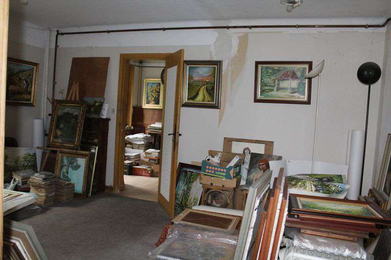 Full of character, this spacious river front house is ideally situated righ