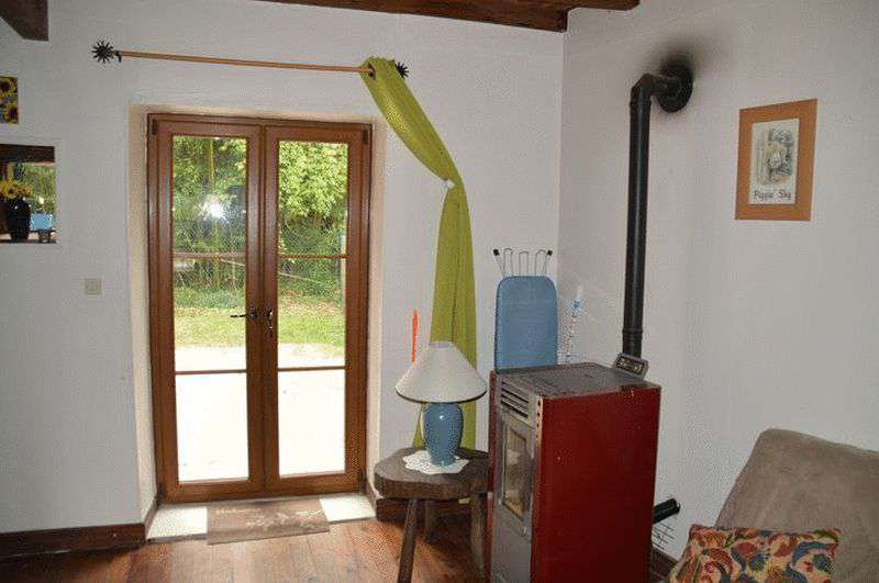 Excellent opportunity to purchase a beautifully presented existing gite bus