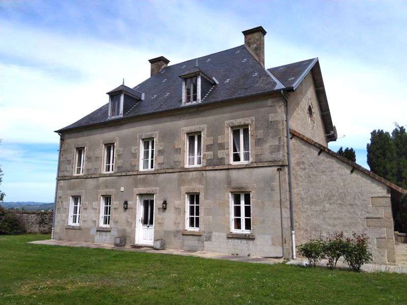 Impressive 'Domaine' with a Maison de Maitre and set in almost 9 acres incl