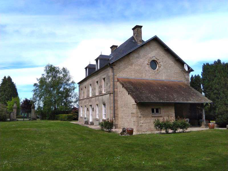 Impressive 'Domaine' with a Maison de Maitre and set in almost 9 acres incl