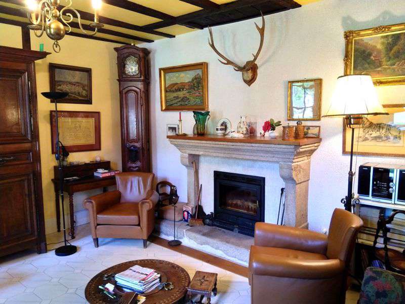 Impressive 'Domaine' with a Maison de Maitre and set in almost 9 acres incl