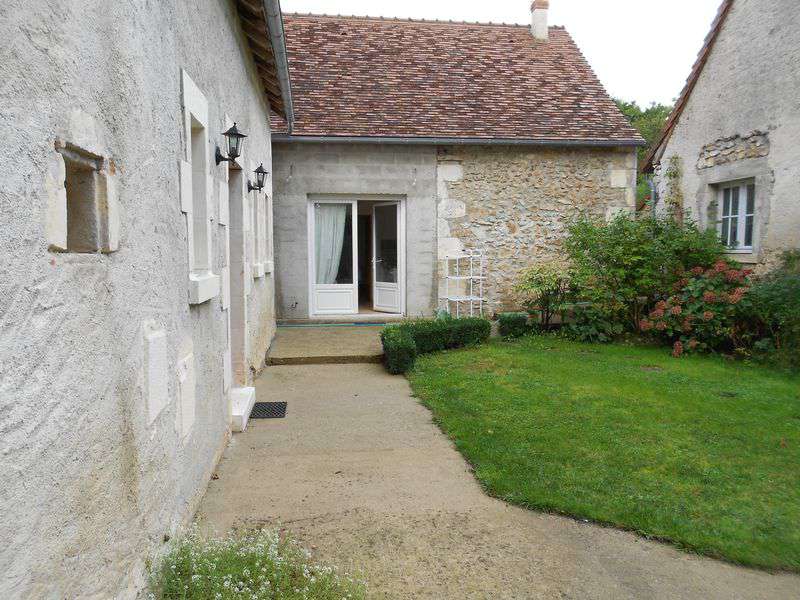 Charming former smallholding, ideally situated within a quiet luscious coun