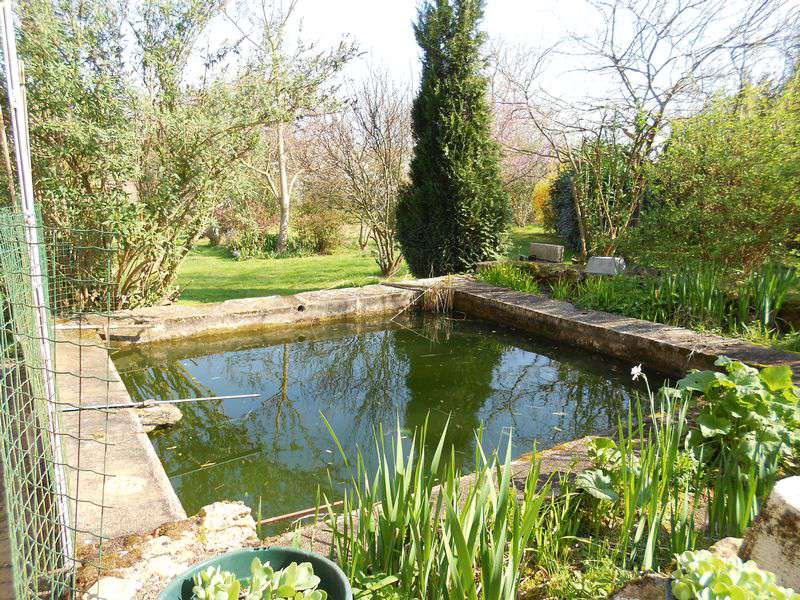 Charming former smallholding, ideally situated within a quiet luscious coun
