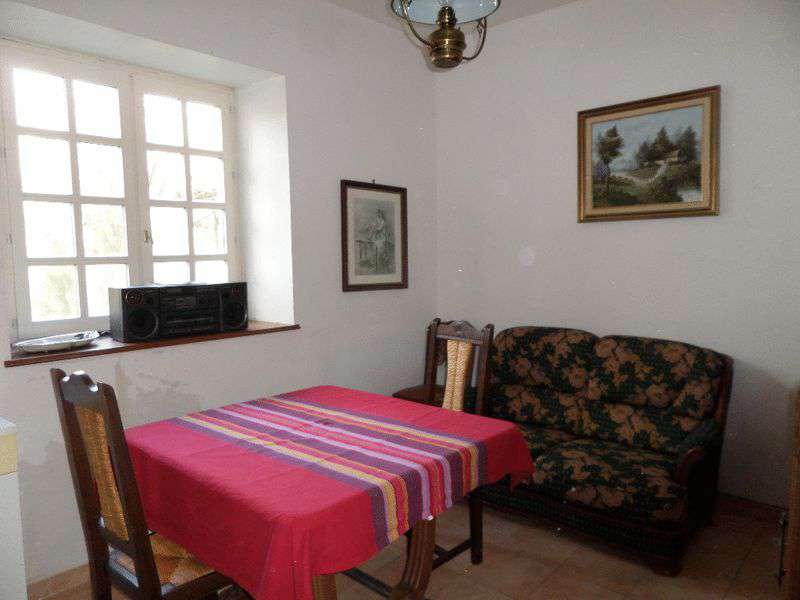 Charming former smallholding, ideally situated within a quiet luscious coun