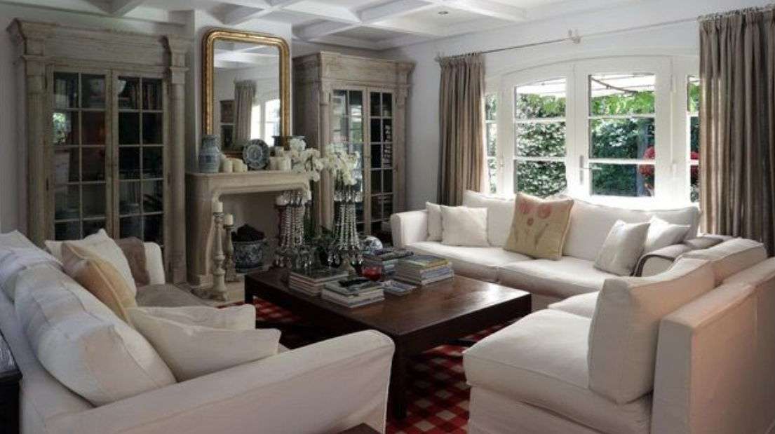 Exceptional villa located less than 200m from the beach, in Beauvallon Grim