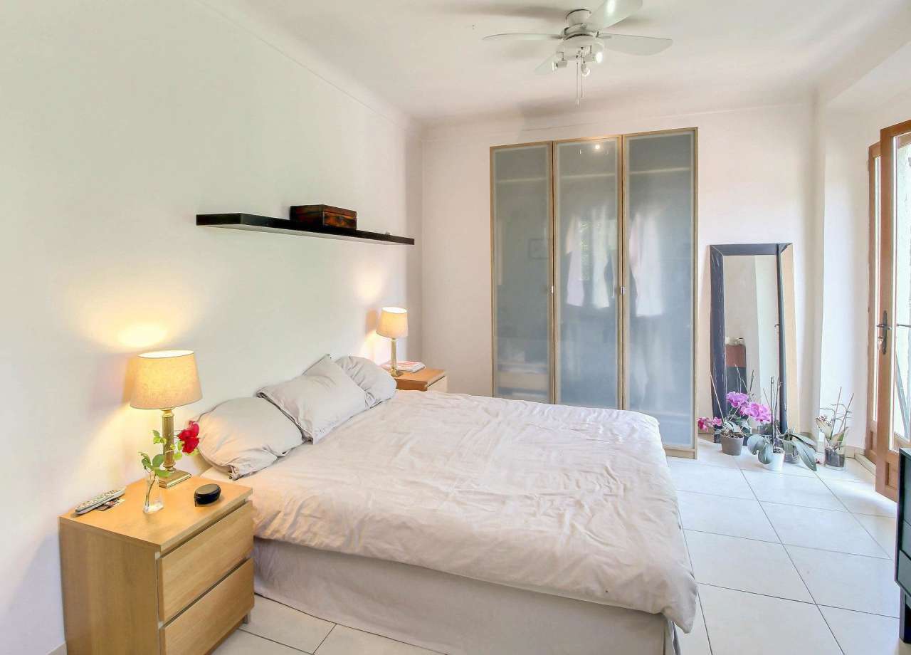 Superb 10 bedroom hotel, ideal for nature lovers wishing to combine a profe