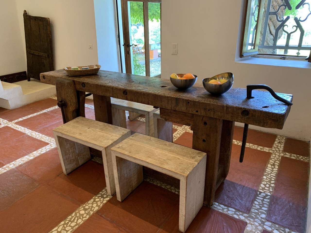 Unique opportunity to acquire a fantastic south facing 6 bedroom villa with