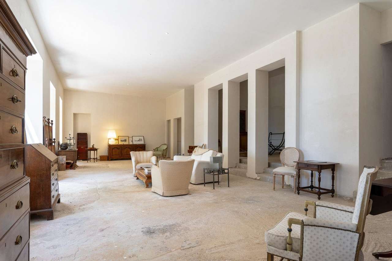 Unique opportunity to acquire a fantastic south facing 6 bedroom villa with