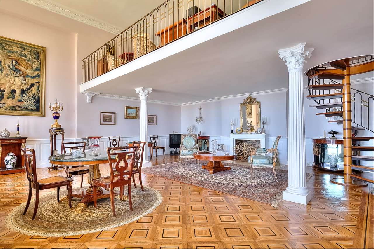 Immaculately presented and spacious 4 bedroom duplex apartment, situated wi