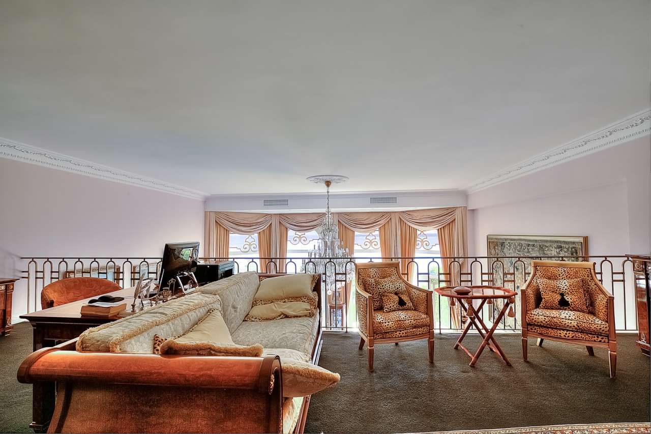 Immaculately presented and spacious 4 bedroom duplex apartment, situated wi