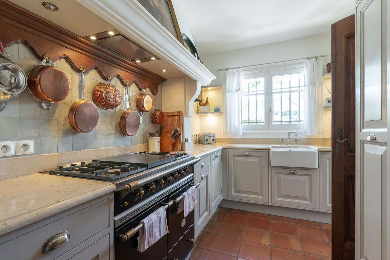 Set in over 5.5 acres of glorious land is this magnificent 3 bedroom villa