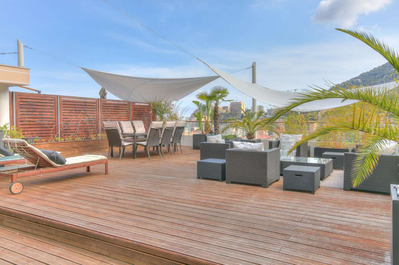 Modern and spacious 3 bedroom penthouse apartment, with a total living area