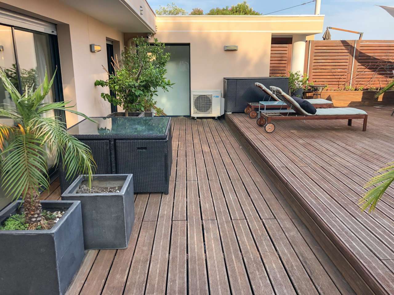 Modern and spacious 3 bedroom penthouse apartment, with a total living area