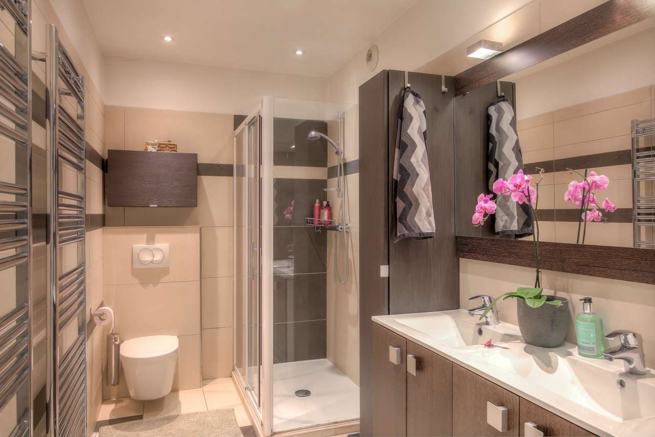 Modern and spacious 3 bedroom penthouse apartment, with a total living area