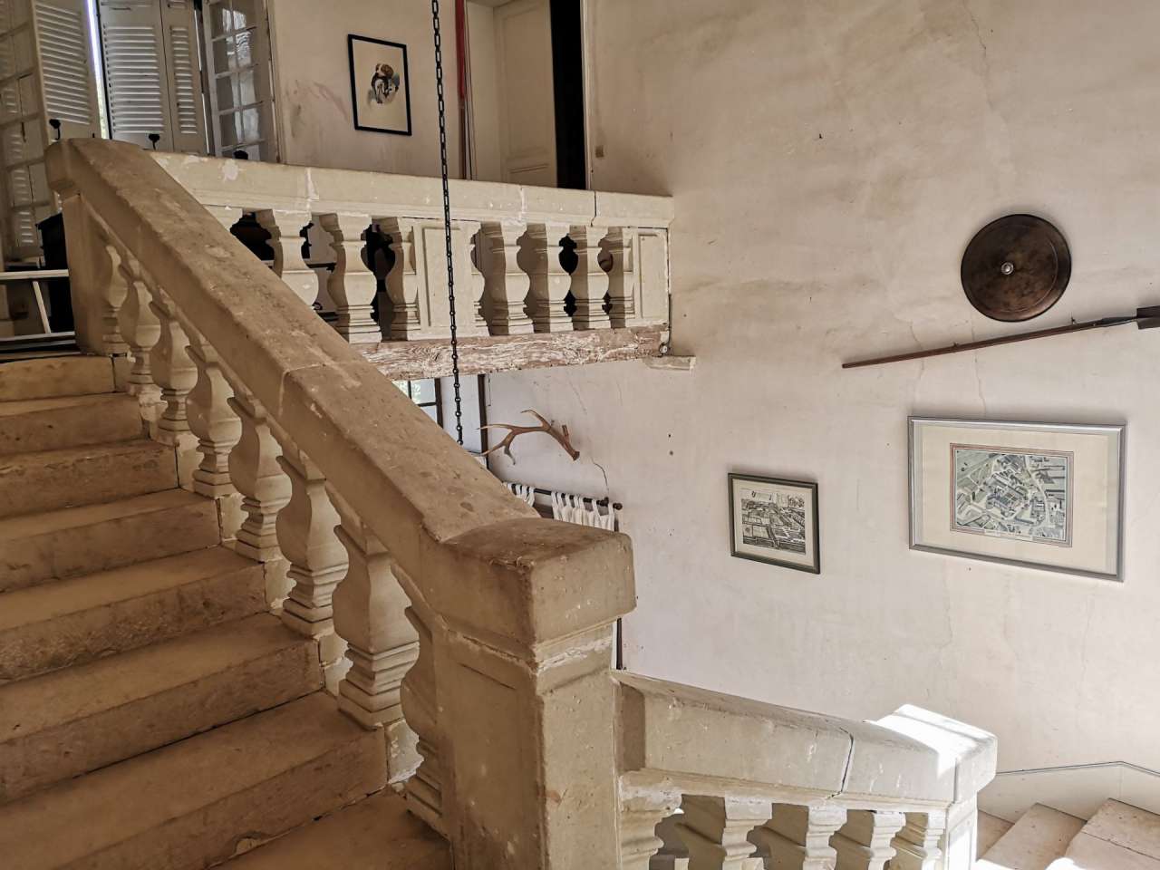 A unique opportunity to acquire a marvellous 7 bedroom 14th and 15th centur