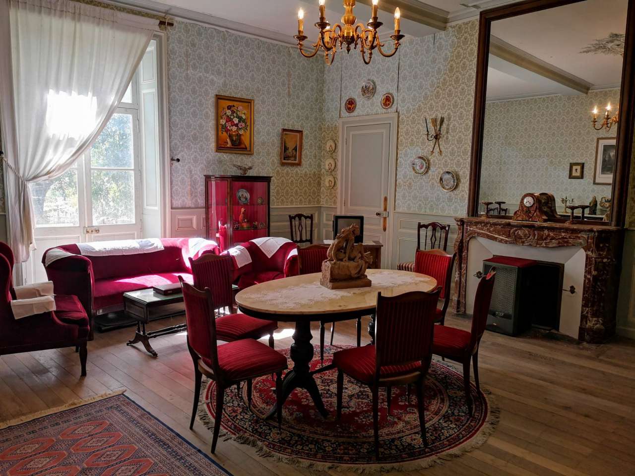 A unique opportunity to acquire a marvellous 7 bedroom 14th and 15th centur