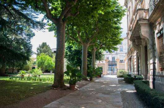 Grand, spacious and unique 19th Century manor house, with a vast total livi