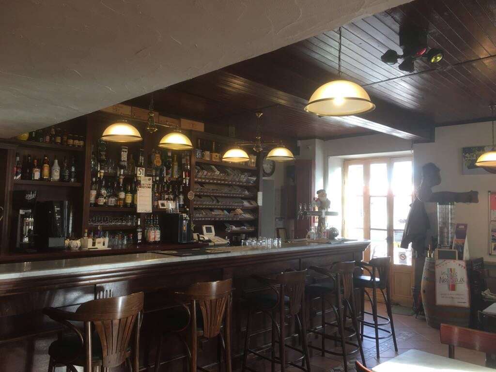 Unique opportunity to acquire a popular bar and restaurant with 2 bedroom a
